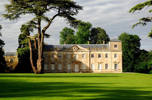 Lydiard Park